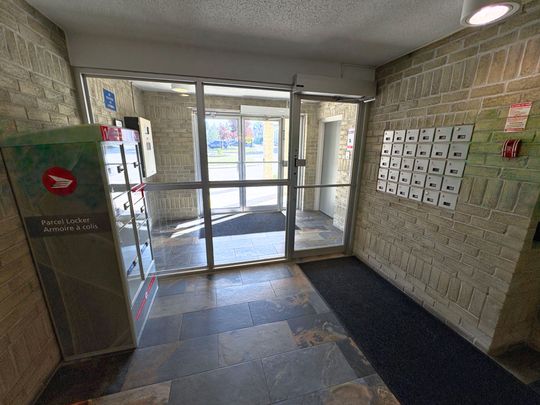 For Lease - 739 Deveron Crescent Unit# 207, London South, Ontario - Photo 1