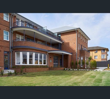 203/82 Parkway Avenue, Cooks Hill, NSW 2300 - Photo 3