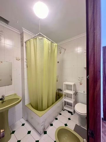 Calle Villarroel, Málaga, Andalusia 29002 - Photo 2