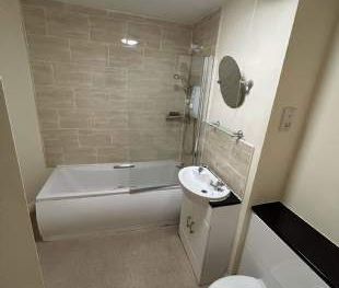 2 bedroom property to rent in Manchester - Photo 6