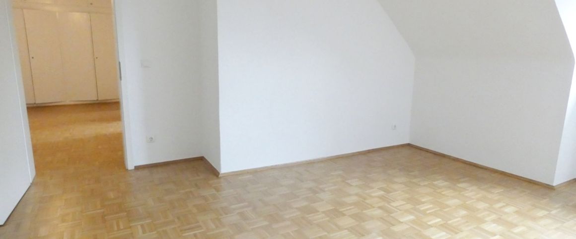 Kernsanierte 2-Zi.-Whg. mit eigenem Garten in traumhafter Lage auf der Margarethenhöhe! - Photo 1