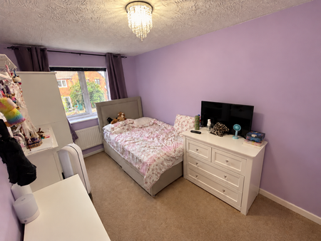 3 bedroom semi-detached house to rent - Photo 2