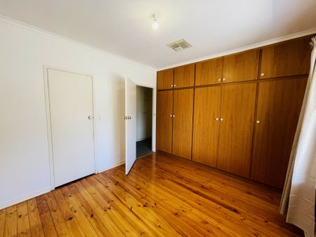 Room to move and close to all facilities - Photo 2