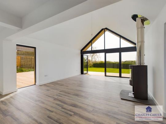 4 bedroom bungalow to rent - Photo 1