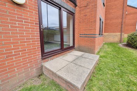 Burley House, Park Street, SO16 - Photo 2