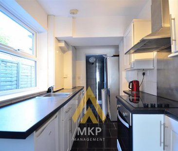 4 bedroom terraced house to rent - Photo 6