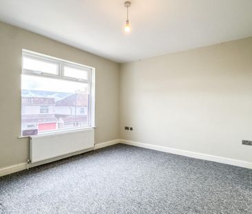 3 bedroom House To Let - Photo 2