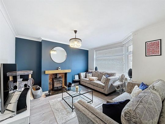 3 bedroom semi-detached house to rent - Photo 1