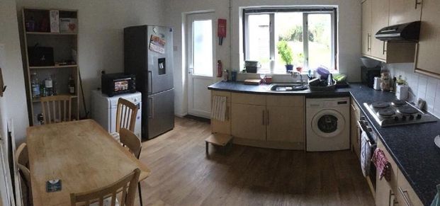 4 bedroom house to rent - Photo 1