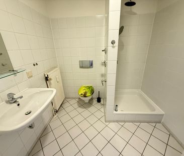 Ab sofort - Lichtdurchflutetes Wohnen sucht Dich ! - Photo 3