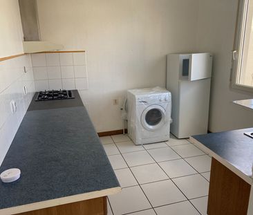 Location Appartement 3 pièces 74m² - Photo 5