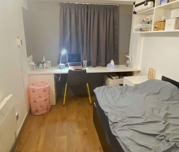 Room in a Shared Flat, New Medlock House, M15 - Photo 1