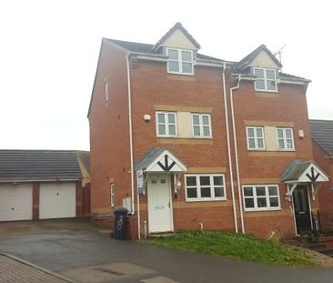 3 Bed Townhouse Edgefield Close Leicester LE5 - Ace Properties - Photo 6