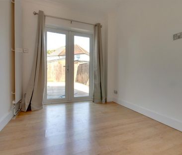 EUSTON AVENUE - Photo 1