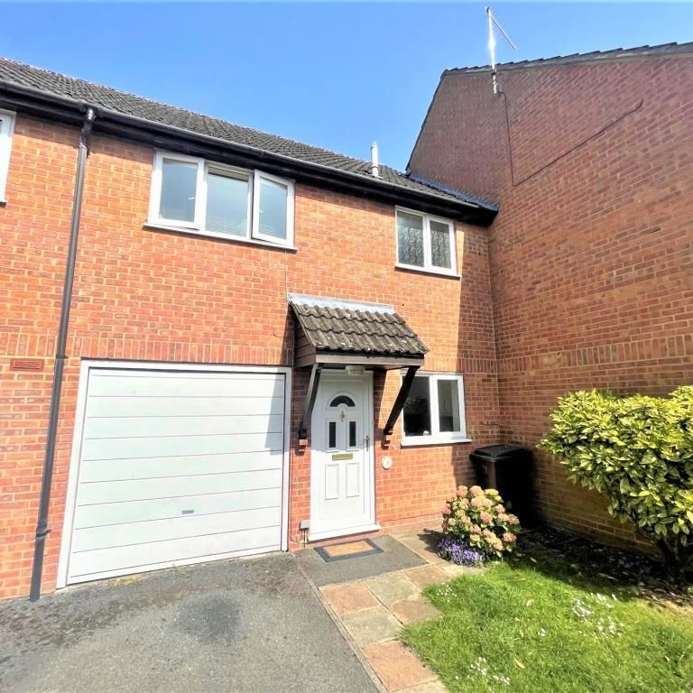 3 bedroom terraced house to rent - Photo 2