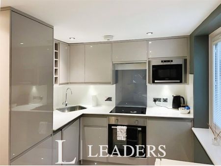 1 bedroom flat to rent - Photo 4