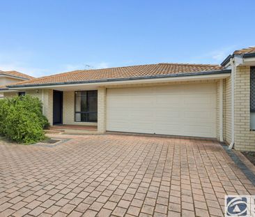Immaculate Three-Bedroom Villa - Photo 4