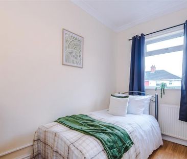 3 bedroom terraced house to rent - Photo 5