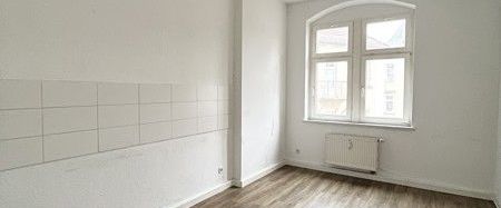 Großzügige 2-Raum-Wohnung in Dresden-Briesnitz! - Photo 1