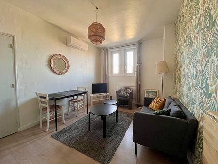 Location Appartement 3 pièces 40m² - Photo 2