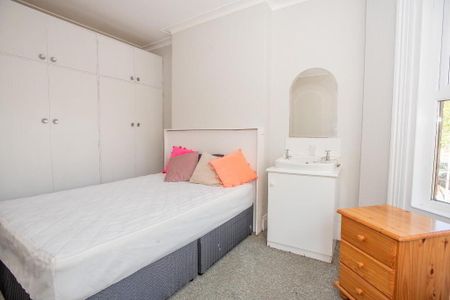 17 Rugby Road, Belfast, BT7 1PT - Photo 5