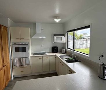 THREE BEDROOMS - Photo 4