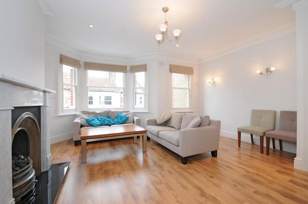 2 bedroom flat to rent - Photo 1