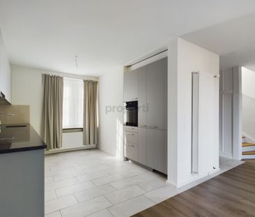 Spacious 5.5-room terraced house in a prime location in Pratteln - Photo 1