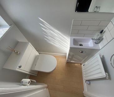 Fern Grove, Elliott Gardens, Bedworth - Photo 6