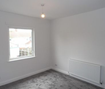 2 bedroom semi-detached house to rent - Photo 4