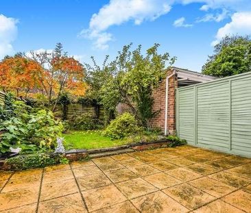 Maple Gardens, Yateley, GU46 - Photo 6