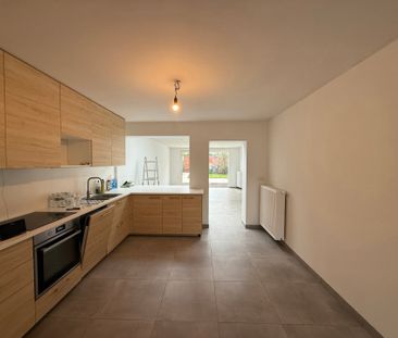 ERPE - MERE - Gerenoveerde rijwoning met tuin. - Photo 6