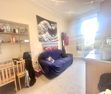 2 bedroom flat share to rent - Photo 1