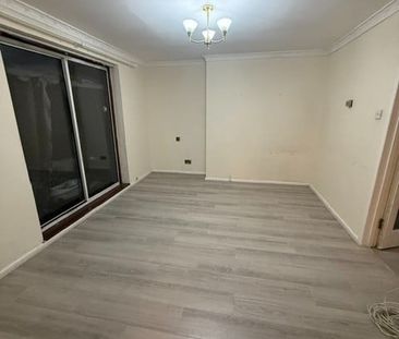 3 Bed Detached House, Amadis Road, LE4 - Photo 4