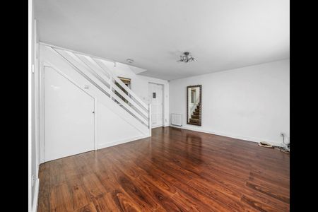 3 Bed Semi-Detached House, Marshalls Close, N11 - Photo 3