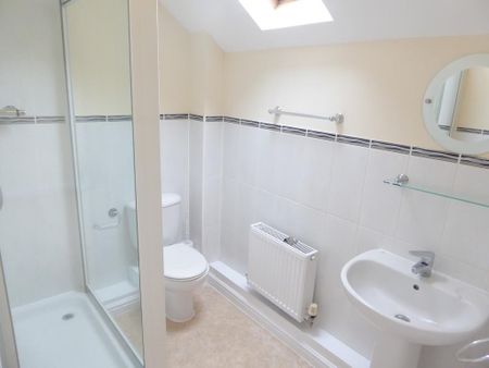 2 bedroom apartment to rent - Photo 4