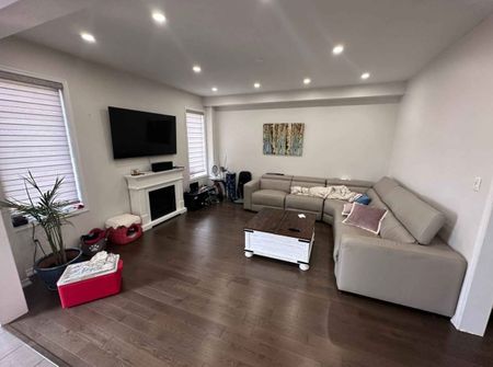 For Lease - 14 Iguana Trail, Brampton, Ontario - Photo 2