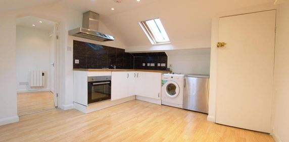 1 bedroom flat to rent - Photo 2