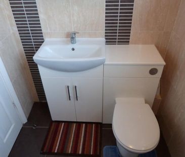 2 bedroom terraced house to rent - Photo 6