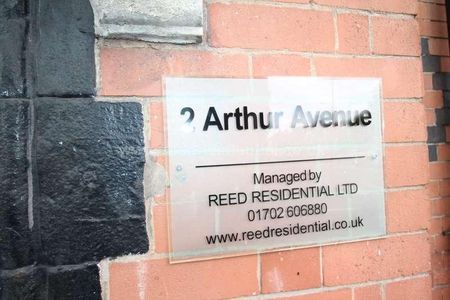 Arthur Avenue, Nottingham, NG7 - Photo 2