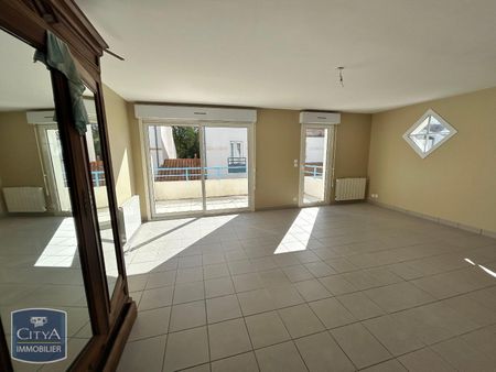 Location Appartement 3 pièces 77m² LA ROCHELLE 17000 - Photo 2