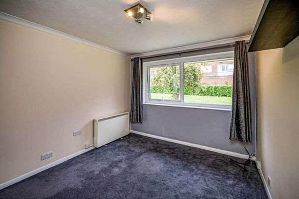 Windsor Drive, High Wycombe, HP13 - Photo 1