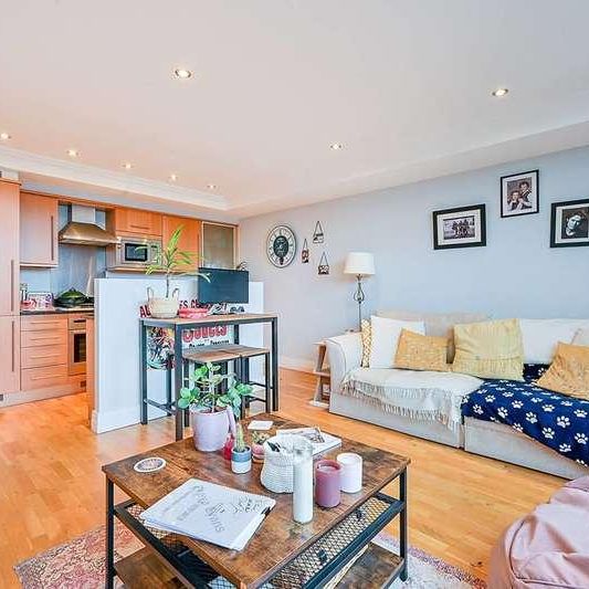 Point Wharf Lane, Brentford, TW8 - Photo 1