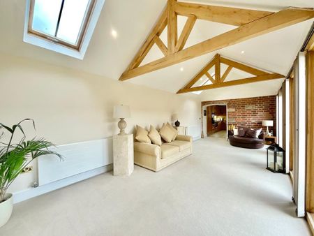 3 bedroom semi-detached house to rent - Photo 2