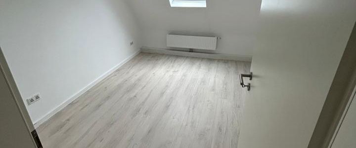 Dachgeschosswohnung zu Vermieten - Foto 1