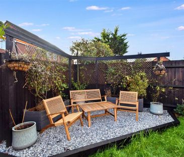 3 bedroom semi-detached house to rent - Photo 1