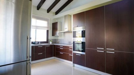 Luxury penthouse for rent in Benahavís, Andalusia - Photo 5