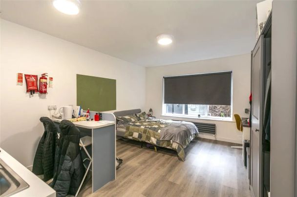 Wimborne Road, Bournemouth, Dorset, BH9 - Photo 1