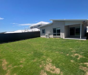 Brand New Contemporary Family Home - Photo 2