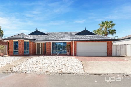 4 Ryan Lane, Caroline Springs - Photo 2